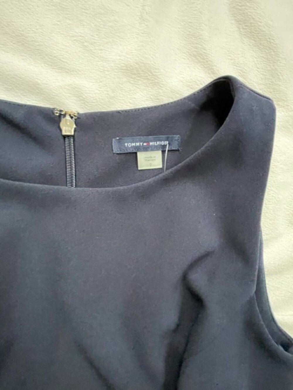 Tommy Hilfiger Pleated Dress Women's Sleeveless Boat-Neck Zip, Blue Navy, Size 2 - Picture 3 of 8